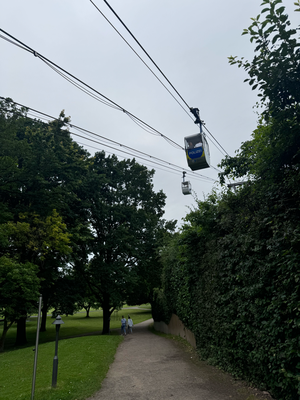Seilbahn über den Rhein.