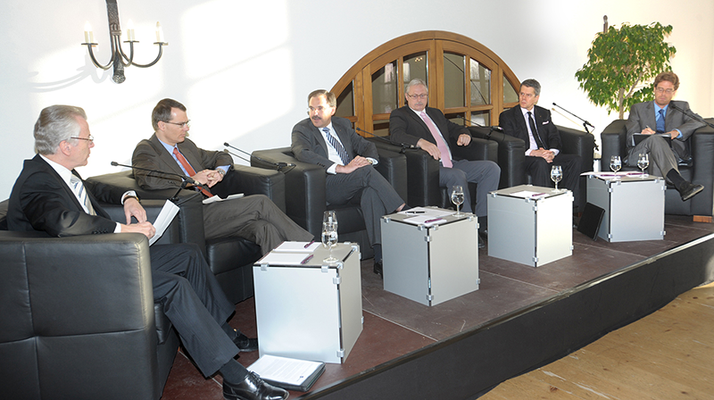 November 2009 Podiumsdukussionn mit Vertretern Bank, Treuhand und Wirtschaft