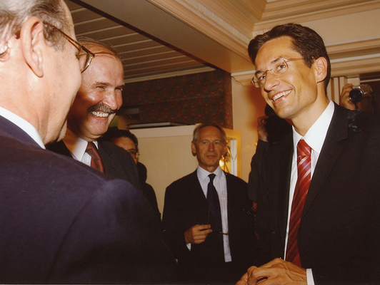 26. Juni 2003 Besuch von Karl-Heinz Grasser, Österreichischer Bundesminister für Finanzen, beim Liechtensteiner Presseclub, Hotel Real