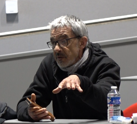 Francis Dussart conseiller municipal à Jaulgonne, apiculteur amateur et référent frelon asiatique.