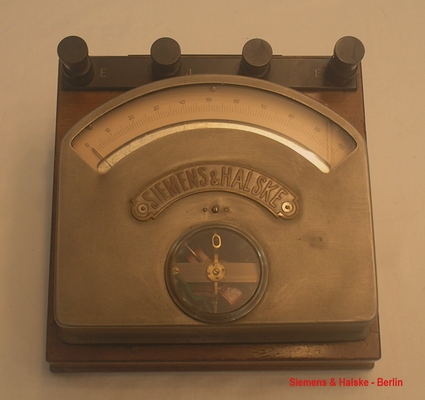 Bild 665 - Siemens & Schuckert - Berlin - Gleichstrom Wattmeter bis 100 Volt / 5,0 Ampere - Fertigungsjahr ca. 1905