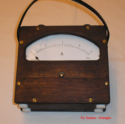 Bild 724 - Fa. Gossen Erlangen - Bayern - Dreheisen – Weicheisen Amperemeter für AC / DC  5 Ampere - 1 % Genauigkeit. - Fertigungsjahr ca. 1944  