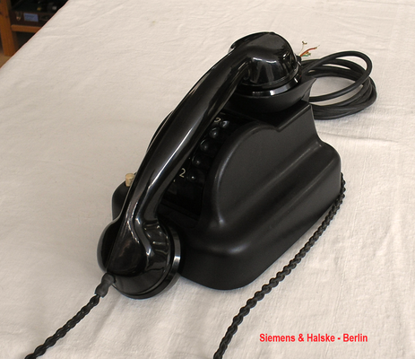 Bild 598 - Siemens & Halske - Berlin - ZB Telefon mit Trommel Wählscheibe - Modell Fg tist 261 - Fertigungsjahr 1955