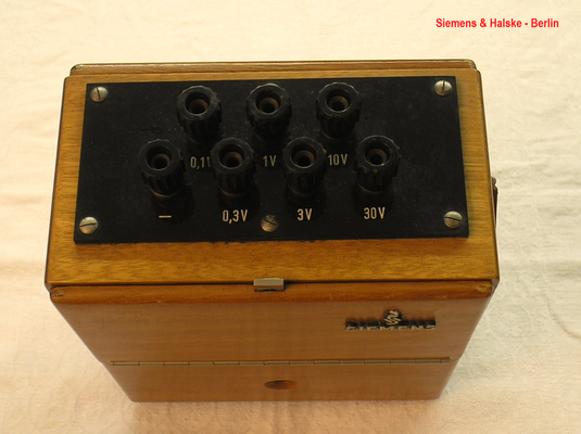 Bild 473-1 - Siemens & Halske - Berlin - Labor Voltmeter Gleichspannung bis 30,0 Volt - Fertigungsjahr 1958