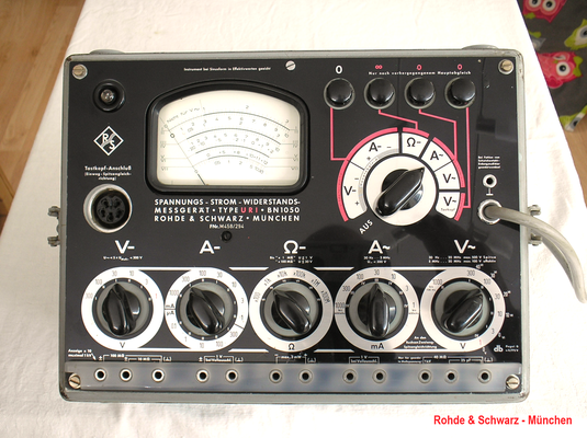 Bild 555 - Fa. Rohde & Schwarz - München - Universal - Röhrenvoltmeter Typ. U R I  - Fertigungsjahr ca. 1954
