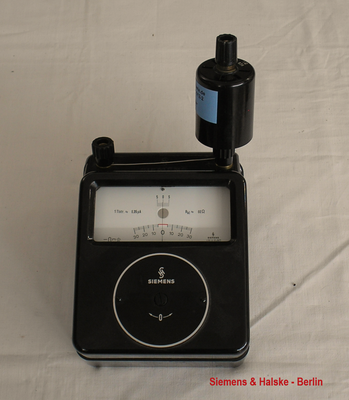 Bild 612-1 - Siemens & Halske - Berlin - Null - Galvanometer zur Universal - Kabel – Messbrücke nach Wheatstone, nur für Gleichstrom - Fertigungsjahr  1960