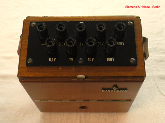Bild 474-1 - Siemens & Halske - Berlin - Labor Voltmeter Gleichspannung bis 300,0 Volt - Fertigungsjahr 1958