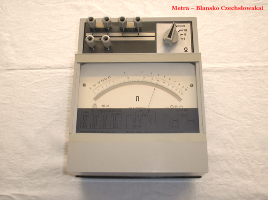 Bild 492 - Metra - Blansko - Czechslowakia - Präzisions Widerstandsmessgerät Typ. MkL 20 - Fertigungsjahr ca. 1984