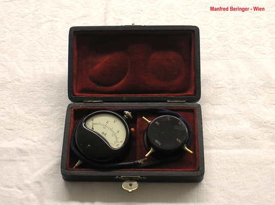 Bild 495 - Manfred Beringer - Wien - Taschen Voltmeter mit Nebenschluss und Vorschaltdose - Fertigungsjahr ca. 1945