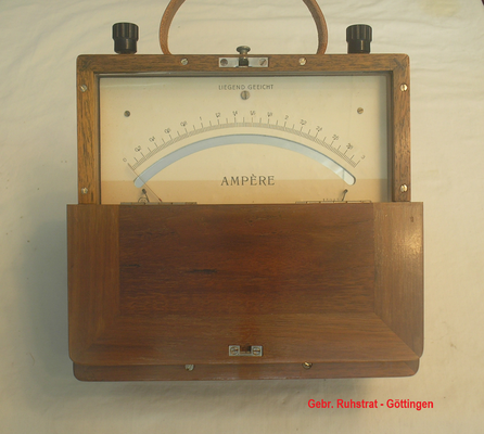 Bild 668 - Gebr. Ruhstrat - Göttingen - Präzisions Amperemeter Gleichstrom - Fertigungsjahr ca. 1920