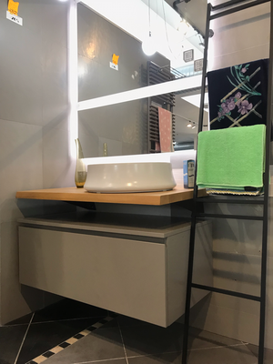 PUNTOTRE Mobile Sistema Maniglia Cm.100x51 H.36 Laccato + mensolone Rovere massello H.4