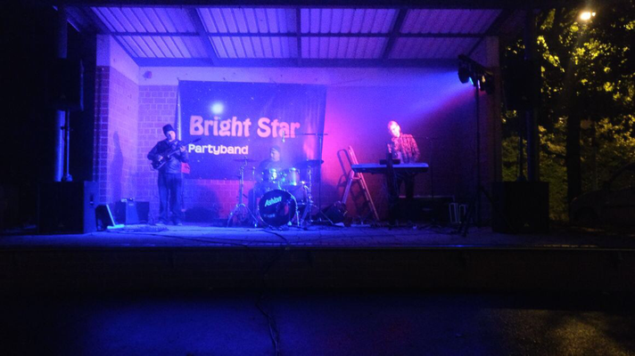 Auftritt der Rockformation "Bright-Star Rockt"