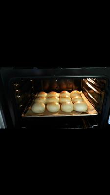 Burgerbuns im Ofen.