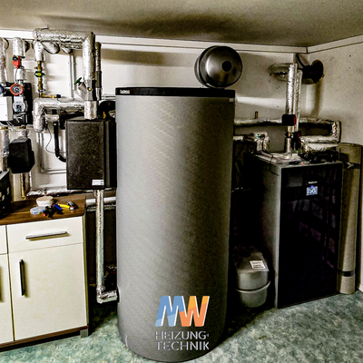 Inneneinheit Luft-Wasser-Wärmepumpe 7 KW, Buderus mit 400 Liter Pufferspeicher und Frischwasserstation