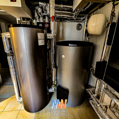 Inneneinheit Wärmepumpe mit Trinkwasserspeicher und Pufferspeicher, Buderus