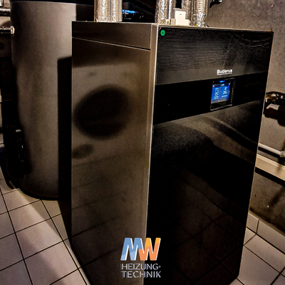 Inneneinheit Luft-Wasserwärmepumpe mit integriertem Pufferspeicher, Buderus