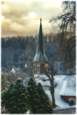 Die Evangelische Kirche an einem winterlichen Januarmorgen