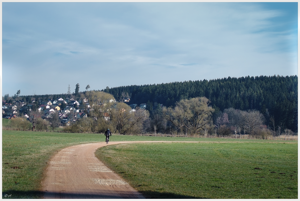 Den schönen Morgen bei einer Radtour ausnutzen