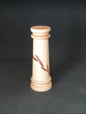 Pfeffer/Stahl,   Ahorn mit Sapelli-Einlagen,    ca. 7,5  x  21 cm,    CHF 125.-,   Lieferbar
