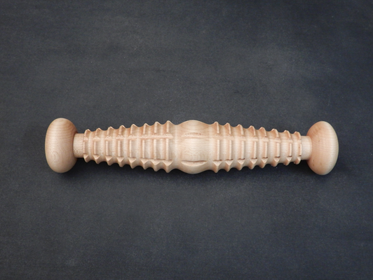 Fuss-Massagerolle, Ahorn, ca. 28 x 5,5 cm, CHF 80.-, Lieferbar