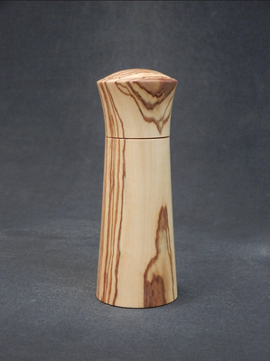 Chili/Keramik mit Vorschneider, Ölbaum, ca. 6 x 16,5 cm, CHF 100.-, Lieferbar