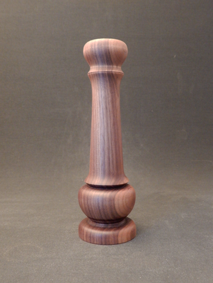 Pfeffer/Stahl,   Click-Verschluss,   Schwarznuss,   ca 8 x 26 cm,   CHF 105.-,   Lieferbar