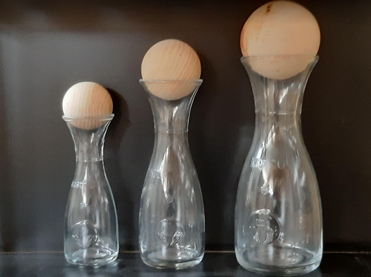 Arvenkugeln für Wasserflaschen, 64mm, 72mm, 93mm, CHF 15.-, CHF 20.-, CHF 25.-, Lieferbar (o. Fl.)