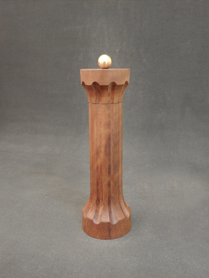 Pfeffer/Stahl, Walnuss, ca. 7,2 x 23,5 cm, CHF 115.-, Lieferbar