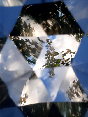 Kaleidoskop "offen",     Buchenholz,     ca. 5 x 15 cm,     CHF 40.-,     Lieferbar