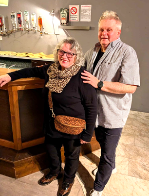 Kassier und Bar-Chef Leopold Müllner mit Partnerin