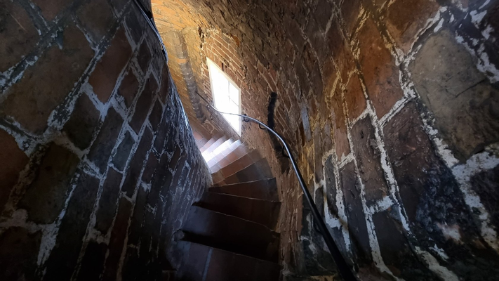Amtsturm Lüchow, Wendeltreppe zwischen den Geschossen, c Jürgen Weinhold