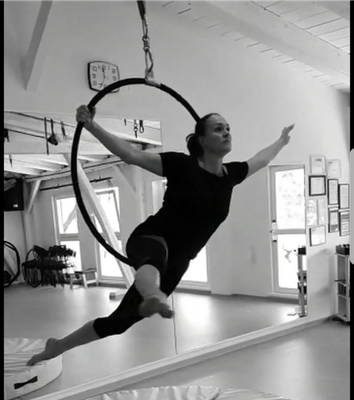 Aerial Hoop bei Miriam Dankert, Kiel - ProMentalis Daniela Lafrentz