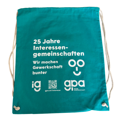 Das Foto zeigt einen türkisen Gymsack mit dem GPA Logo.