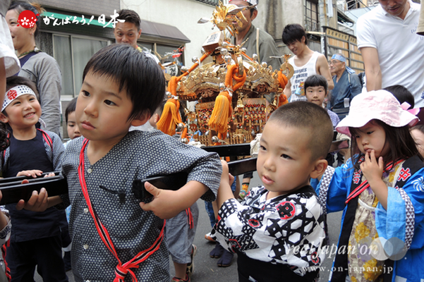〈鳥越祭り〉鳥一・子供神輿渡御 @2013.06.09