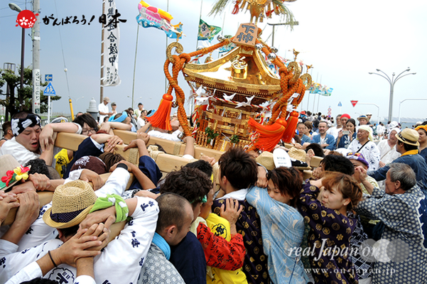 〈2014年 羽田まつり・各町神輿連合渡御〉下仲 町会
