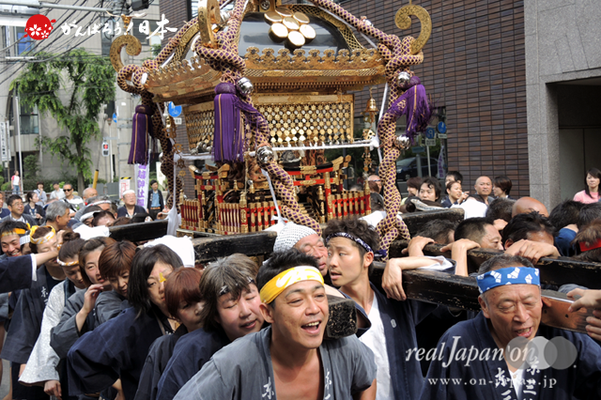 〈鳥越祭り〉東三筋・町内神輿渡御 @2013.06.09