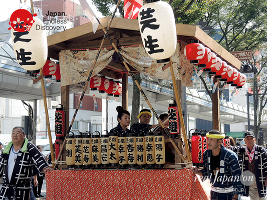 第40回よこすかみこしパレード　2016年10月16日【11. 芝生町内会(山車)】YMP16_018