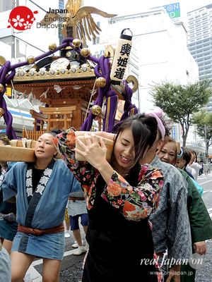 第40回よこすかみこしパレード　2016年10月16日【60. 女神輿 榎戸町内会 輿姫蓮】YMP16_144