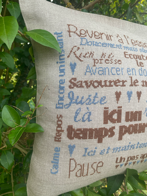 Création AU FIL DE L YERES, lin, broderie, point de croix, création artisanale, fiche, kit, Normandie