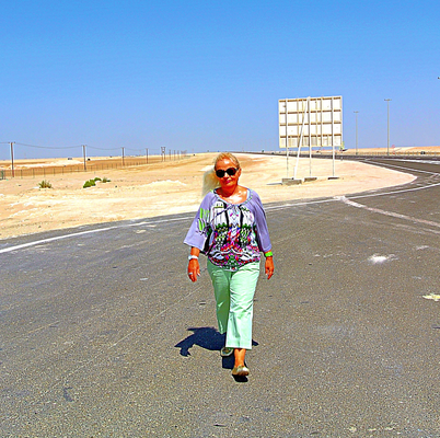 2013 | Liwa Oasis, AbuDhabi: Zwischenstop in «No-men's-land».