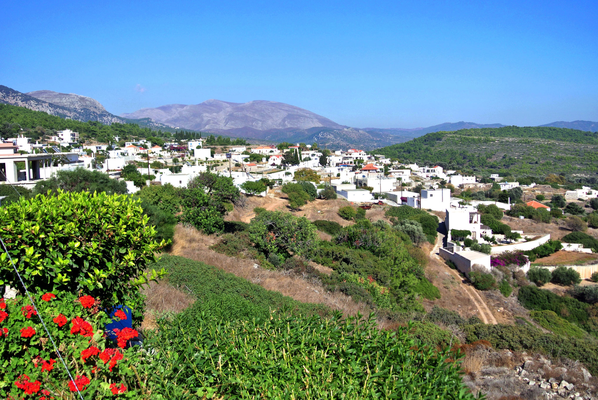 Rhodos '13 | Agios Isidoros: Weindorf am Fusse des Berges Ataviros.