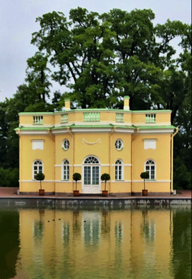 «Pushkin» '18 | Katharinenpalast: Einer der unzähligen Pavillons «am Wasser».