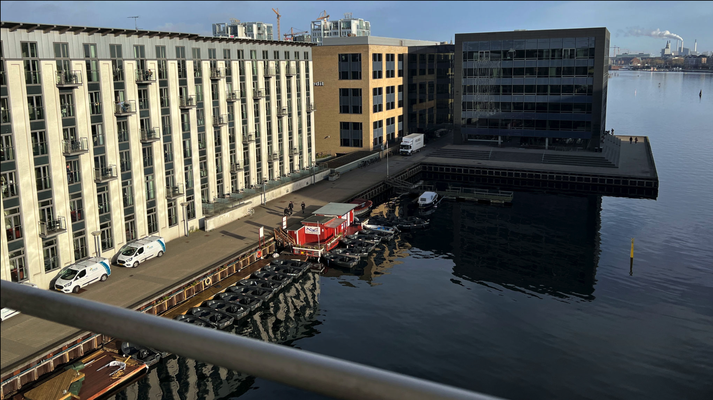 Kopenhagen '21 | Hotel «Copenhagen Island». «Balkonsicht» am frühen Nachmittag.