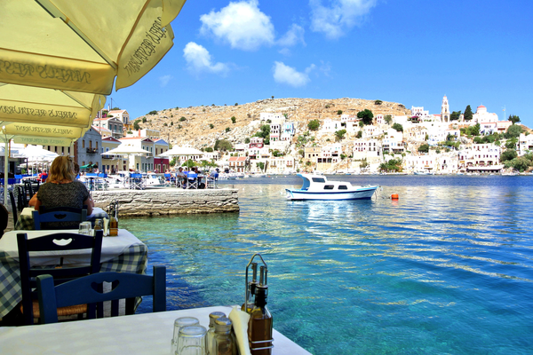 Rhodos '13 | Symi: Näher am Wasser geht nicht! Im besten Fischrestaurant der Insel.