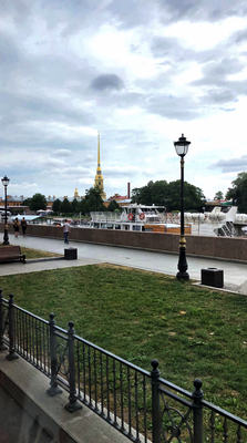 2018 | St. Petersburg | Stadtrundfahrt | Haseninsel-Stimmungsbild | Peter-und-Paul-Kathedrale im Hintergrund.
