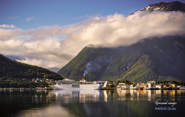 Flåm, ein Dorf, ein Hafen.