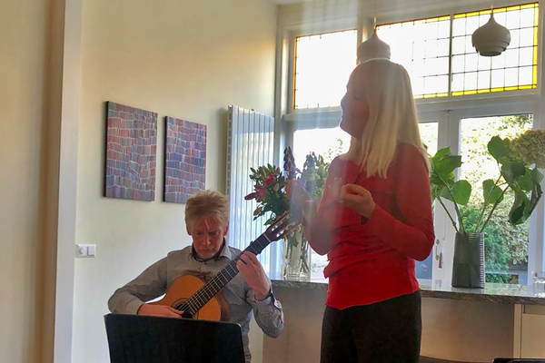 Franse chansons door Tineke van Geuns en Harald Boxtart