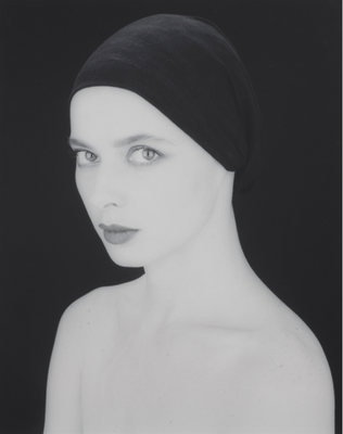Isabella Rossellini 1988. Photo by Robert Mapplethorpe (1946-1989) 