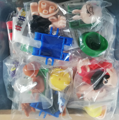 CLICS Box mit 9 CLICS-Männchen – Figuren und Bauteile im Set