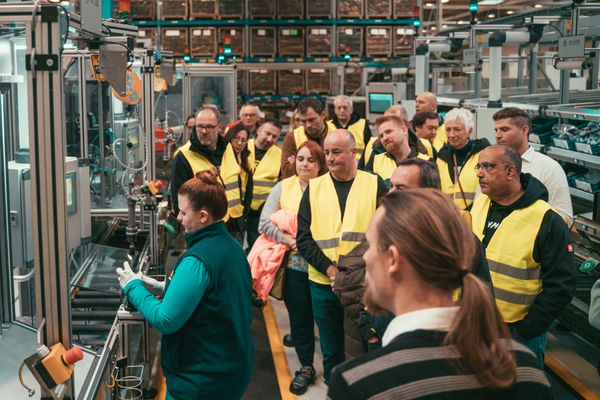 Neben der Werksbesichtigung fanden verschiedene Workshops, Schulungen und Test Rides statt ©Raymon